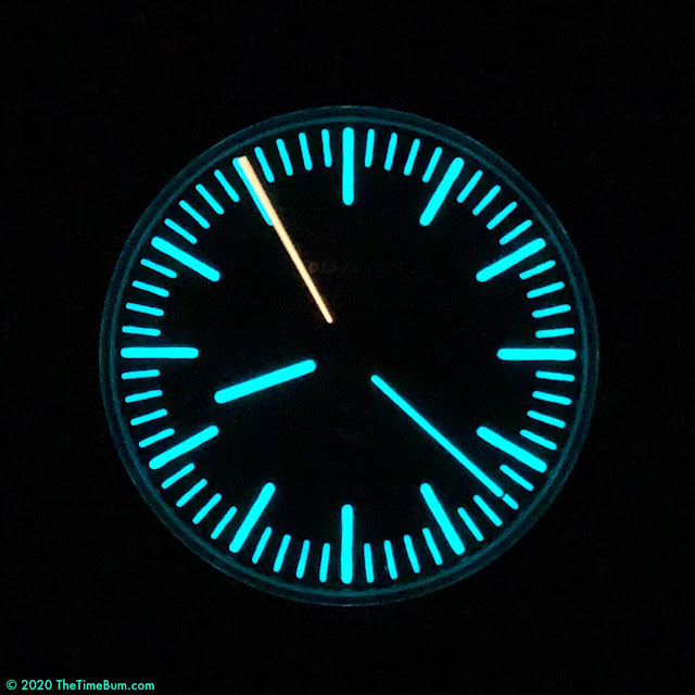 Defakto Transit lume