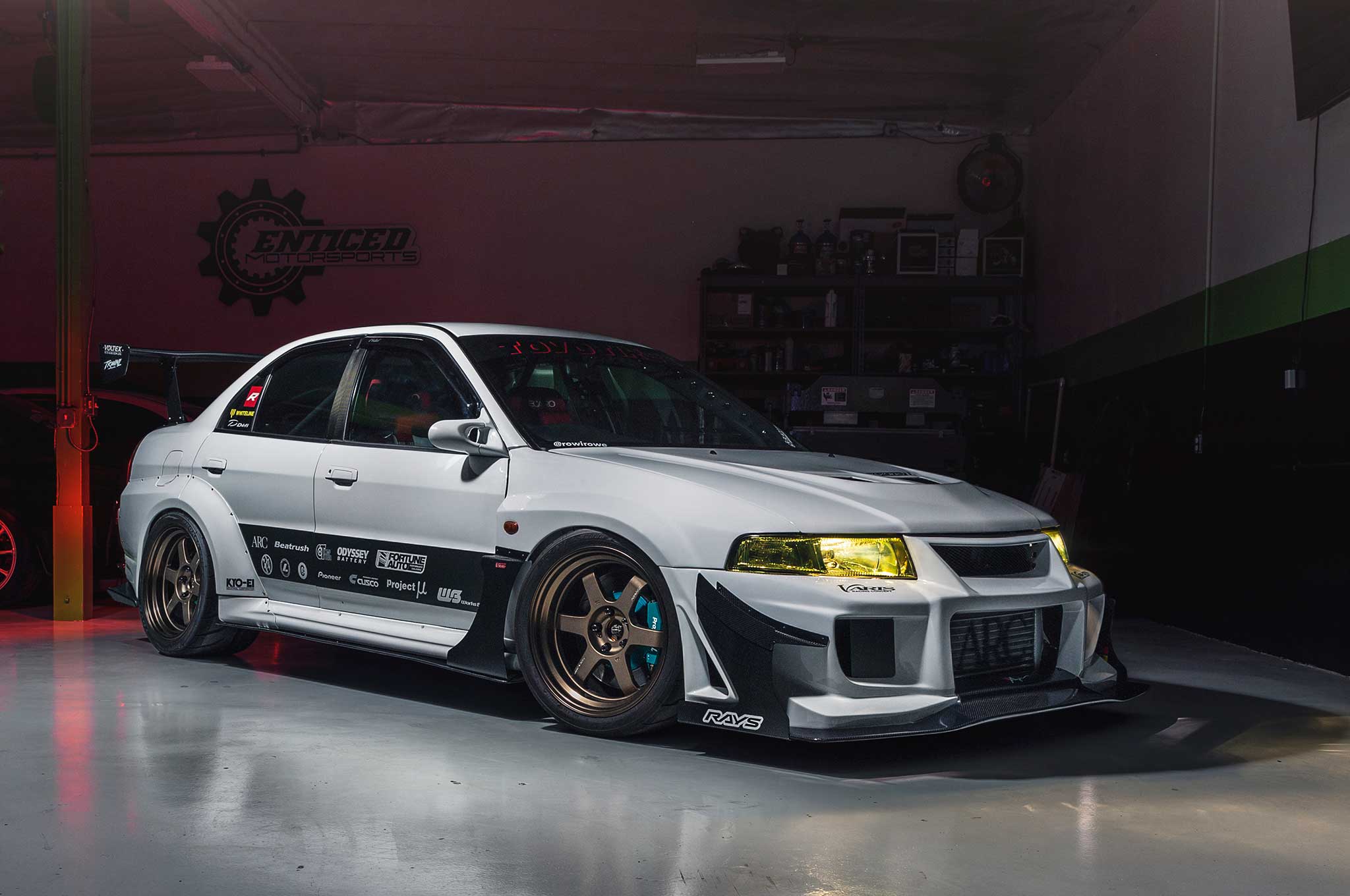 Mitsubishi Lancer EVO V