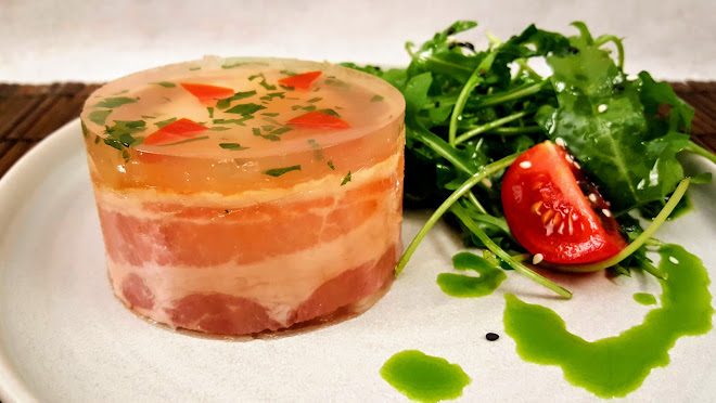 Aspics d'oeufs au jambon