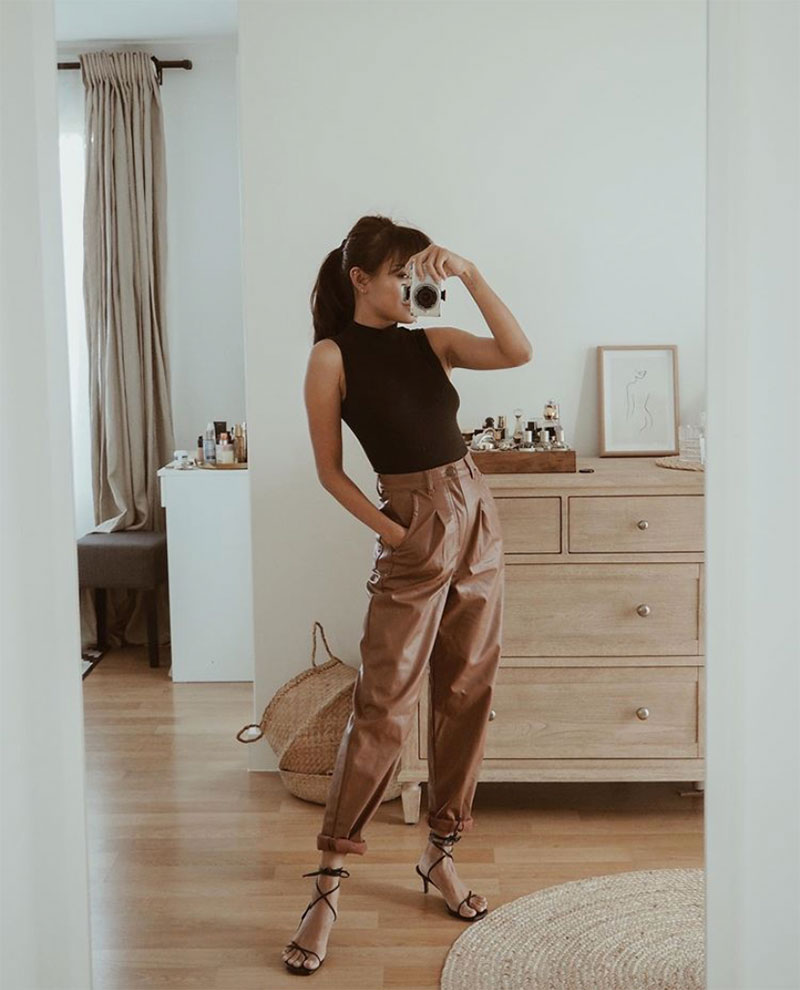 Style File | Mastering the Mirror Selfie: A Few Easy Tips