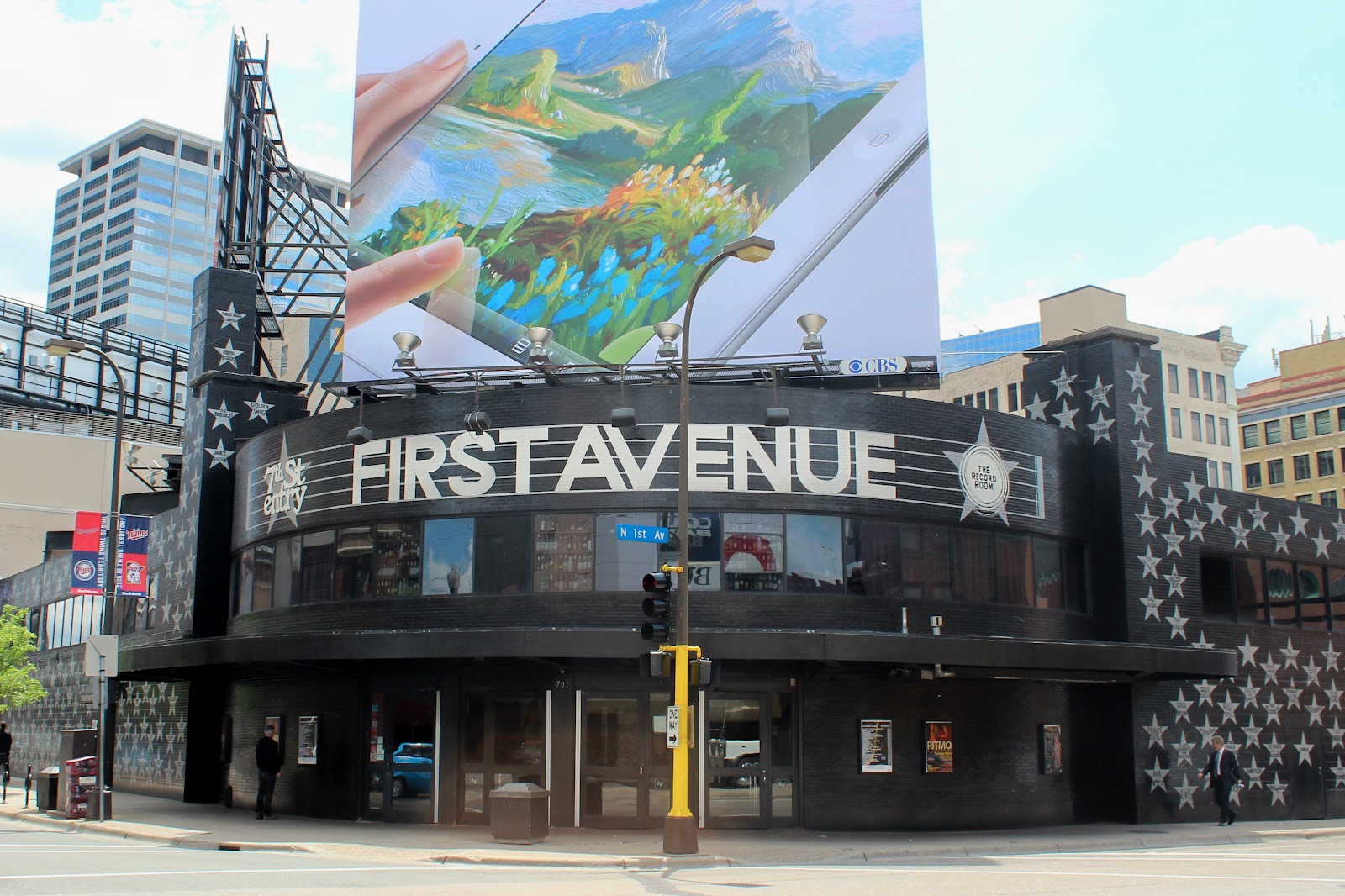 First avenue. First avenue. Табличка first avenue. Club first. First avenue в миннеаполисе.