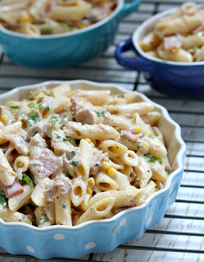 Spicy bacon and tuna pasta bake