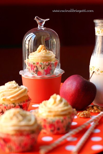 cupcake mela noci cardamomo frosting caramello ricetta cupcake mela noci cardamomo frosting caramello ricetta