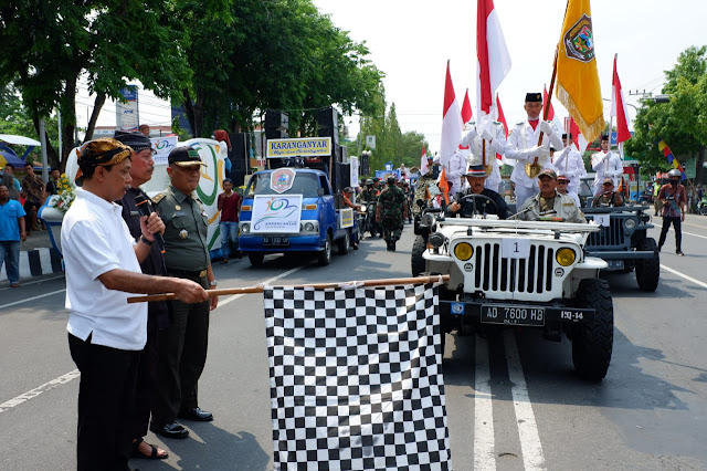 KodimKaranganyar - Karnaval Mobil Hias Sambut HUT ke 102 Kabupaten Karanganyar