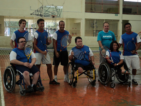 Tênis Adaptado para Cadeirantes.