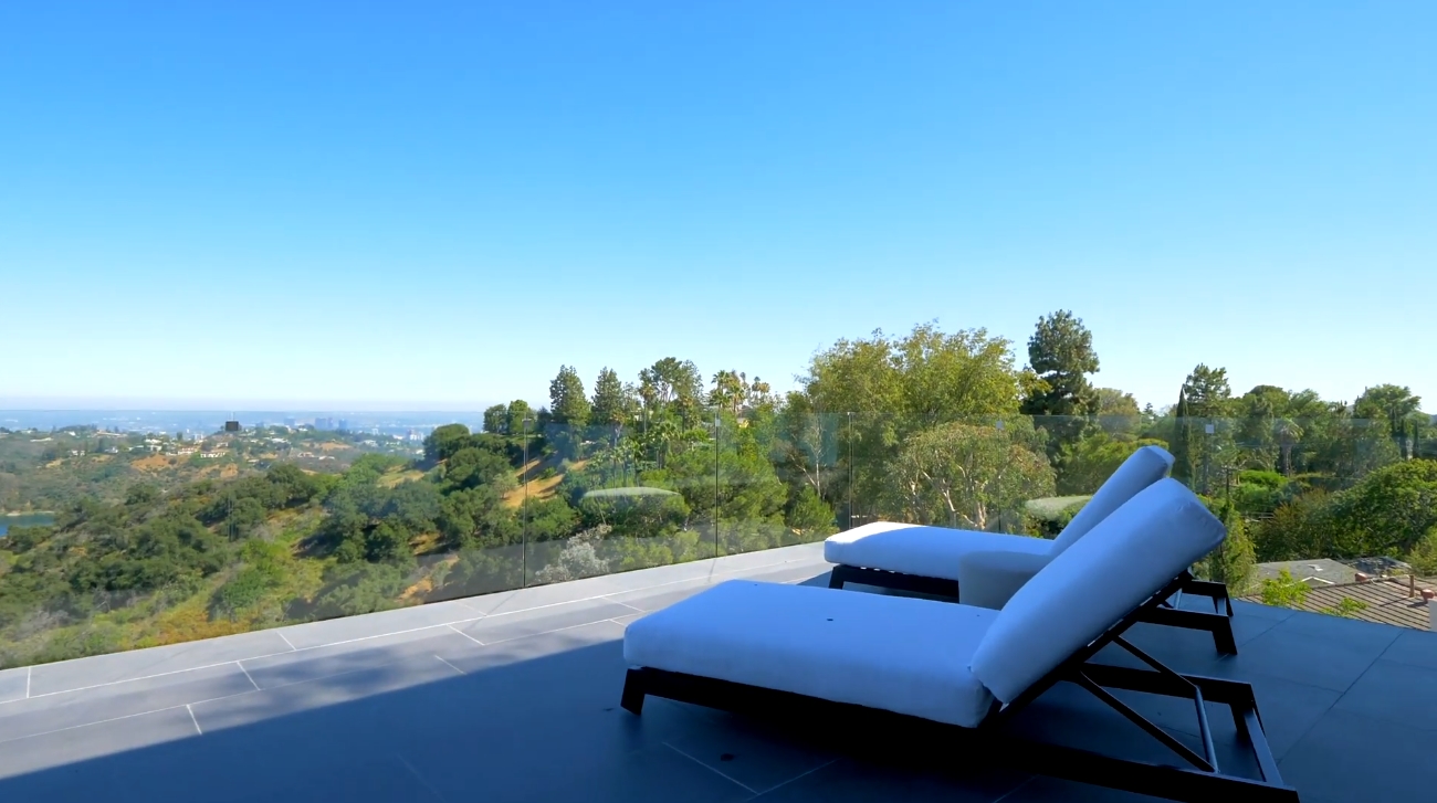 33 Photos vs. 2304 Donella Circle, LA, CA vs. Luxury Mansion Interior Design Tour