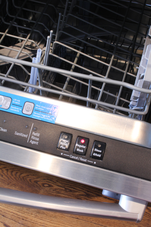 How to clean the inside of the dishwasher How to clean the inside of the dishwasher