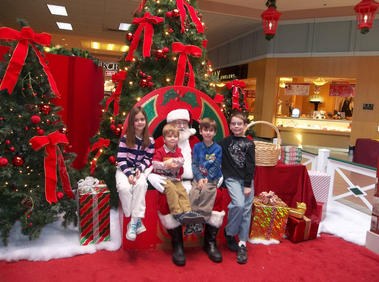 Book, Books Everywhere! Saturday Snapshot Santa Visit