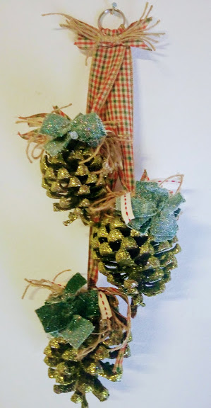Christmas Hanging Pinecones