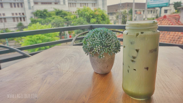 Red Bean Matcha Oldtown White Coffee Cafe