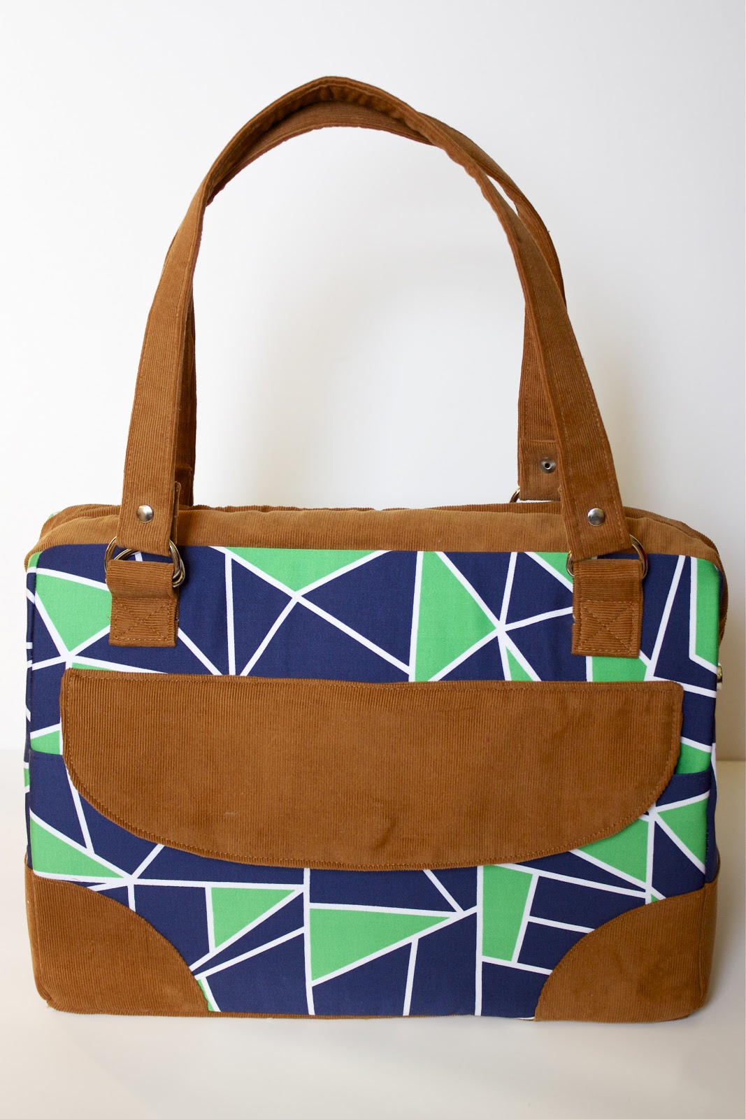 Handmade by Meg K: Mommy Poppins Bag [Pattern Test and Review]