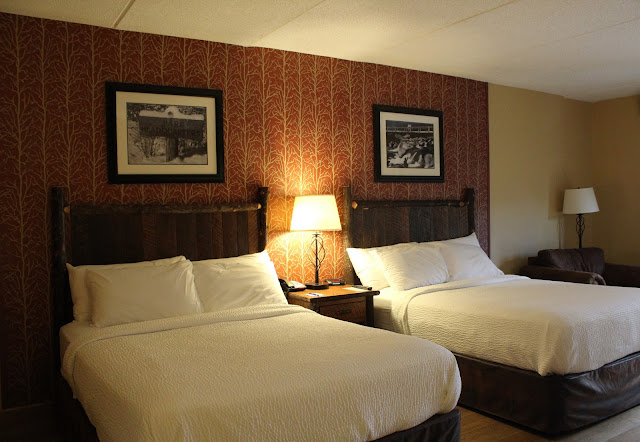 Cozy Old Creek Lodge rooms 