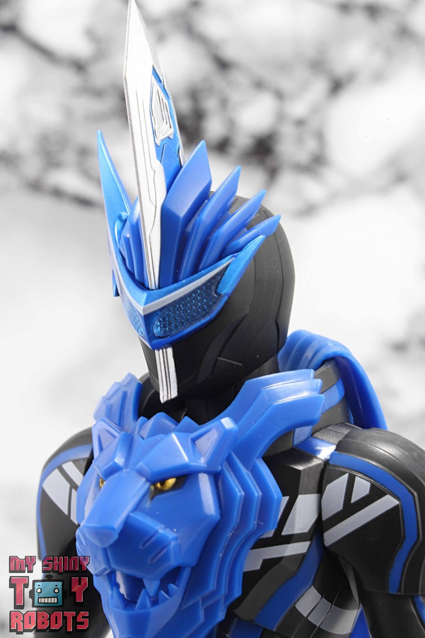 Kamen Rider Saber Kamen Rider Blades Lion Senki Figure