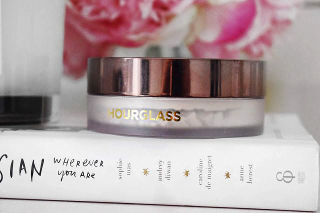 Hourglass Veil Translucent Setting Powder