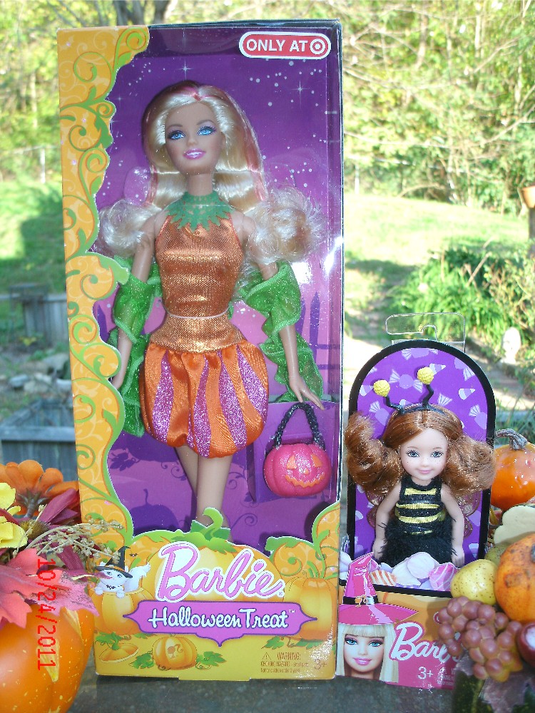 Barbie Halloween Treat a 2011 Target exclusive with Halloween Chelsea dolls