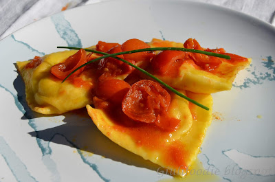 Burrata di  Andria, Acciughe, alici , pomodori datterini