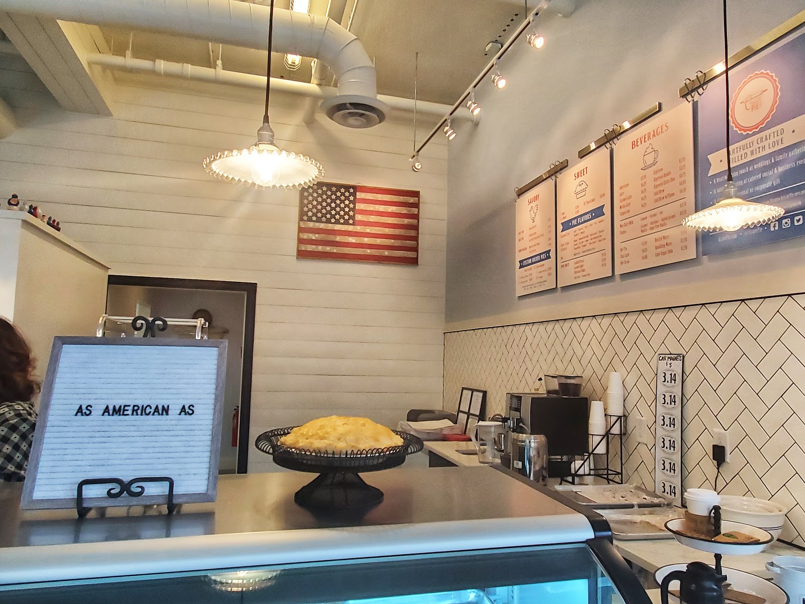 MustVisit Places in Alpharetta Evereve and Crave Pie Studio
