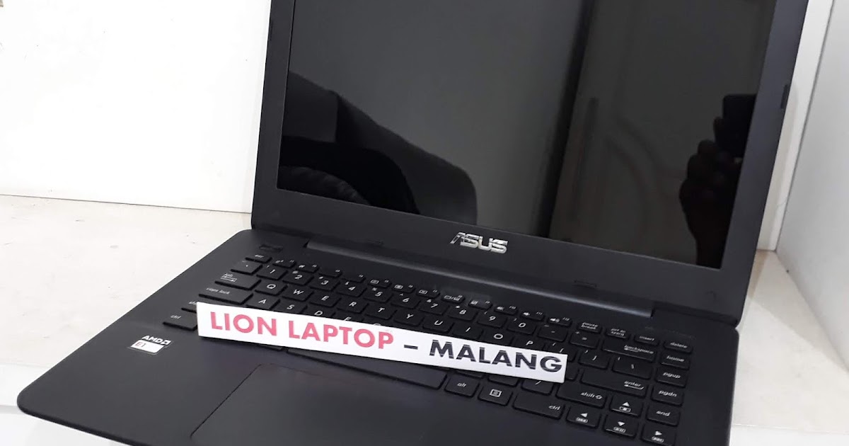 Asus 540y. E1 7010 with radeon r2 graphics.