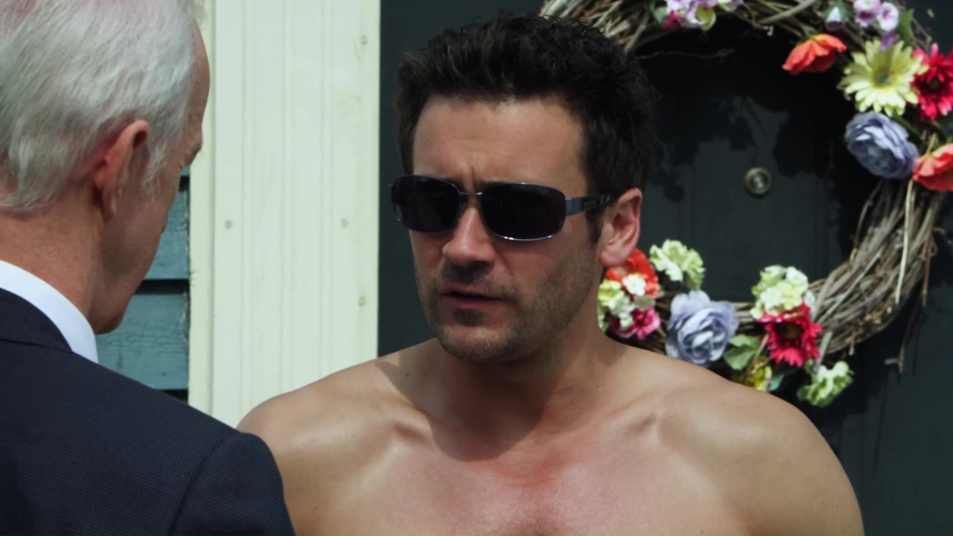 AusCAPS Allan Hawco Shirtless In Republic Of Doyle 2 01 Live And Let