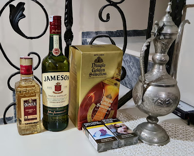 Dimple Golden Selection Blended Scotch Whisky ve Jameson Triple Distilled Irish Whiskey