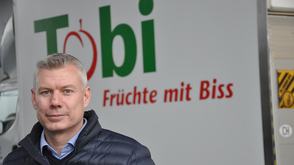 Mykinotrailer Serena Der Erste Trailer Zum Drama Um Liebe Und