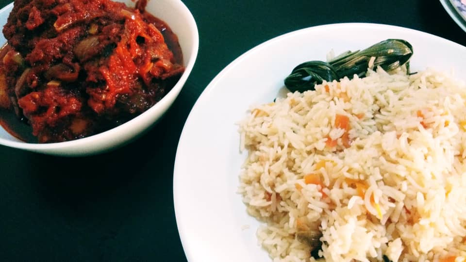 Resepi: Step by step Masak Nasi Tomato + Ayam Masak Merah Versi Bujang - Azwar Syuhada