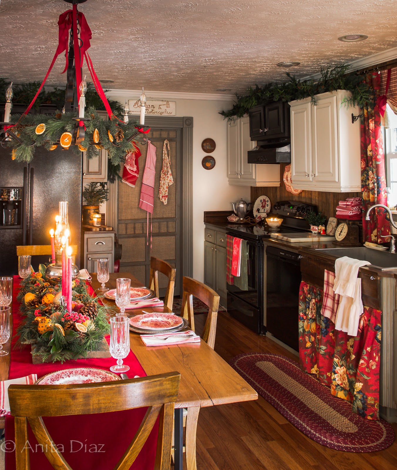 Christmas Home Tour - Farmhouse kitchen and dining - Whispering Pines ...