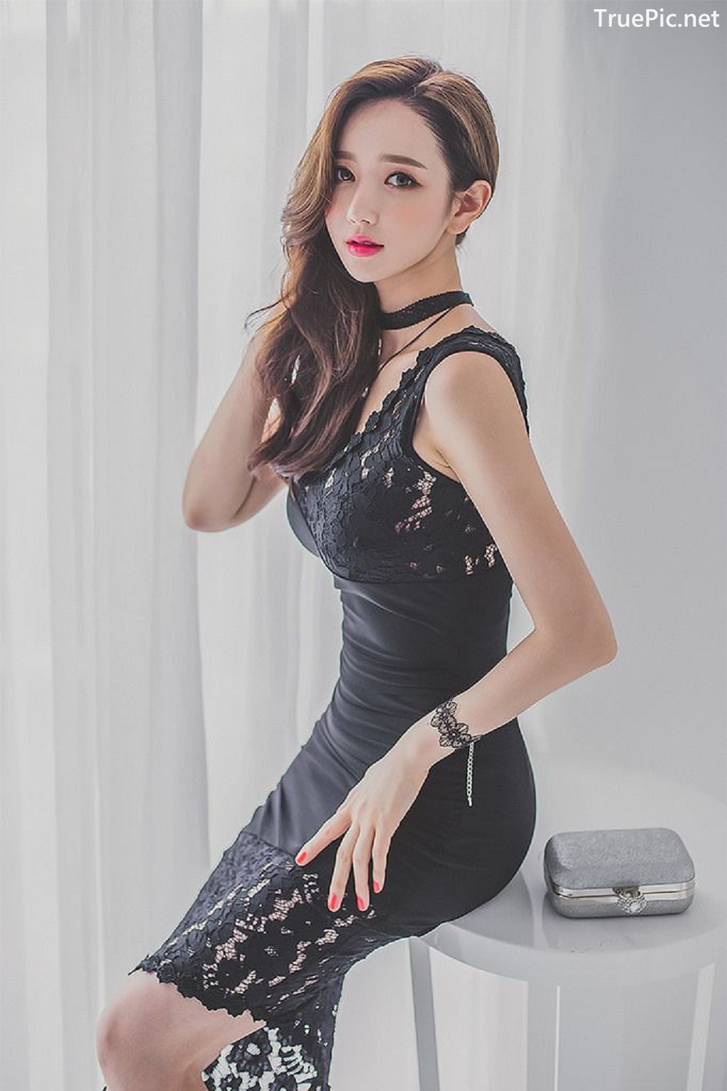 Image-Lee-Yeon-Jeong-Indoor-Photoshoot-Collection-Korean-fashion-model-Part-12-TruePic.net- Picture-47
