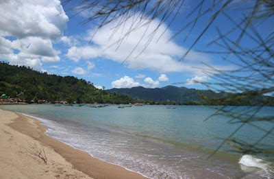 Pantai Caroline, gambar pantai caroline, keindahan pantai caroline, pantai di padang, pantai Sumatera barat