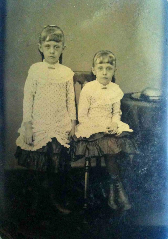 40 Rare Vintage Photos Capture Portraits of Victorian Twins ~ Vintage ...