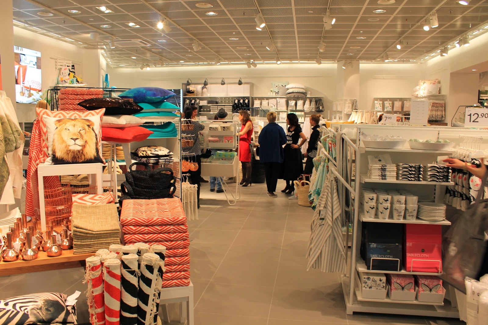 My sweet valentine First H&M HOME store in Switzerland at Westside Bern