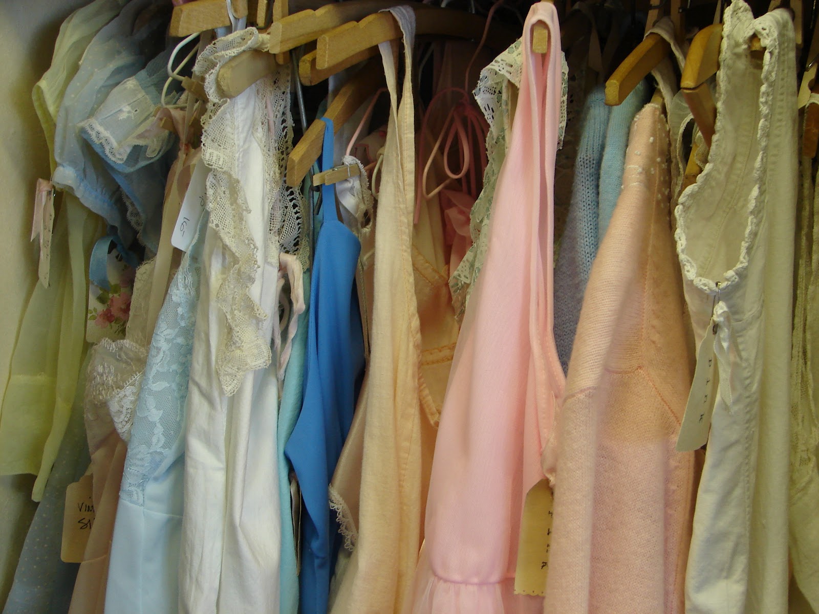 Monticello Antique Marketplace Vintage Clothing...