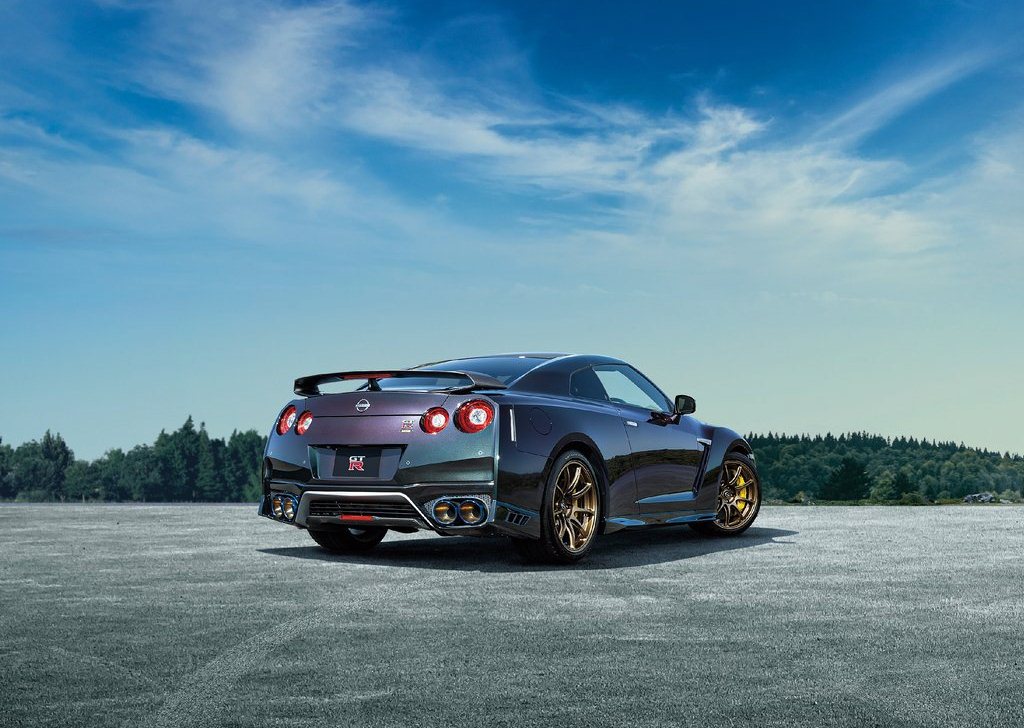 2022 Nissan GT-R T-spec