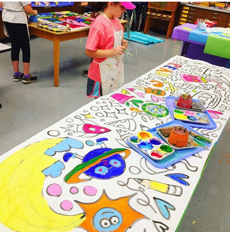 Cassie Stephens: In the Art Room: A Giant Painting Banner for Field Day!