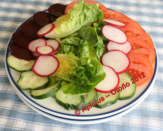  1065º Menú, Sopa de cocido, pizza, pescado, ensalada y fruta 