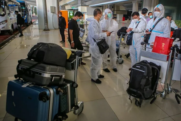 PPKM Darurat Ketatnya Minta Ampun, Tapi 20 Warga Asing Malah Sukses Bobol Penerbangan di Bandara
