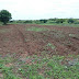 Corte de terra realizado pela Prefeitura beneficia agricultores em Caraúbas