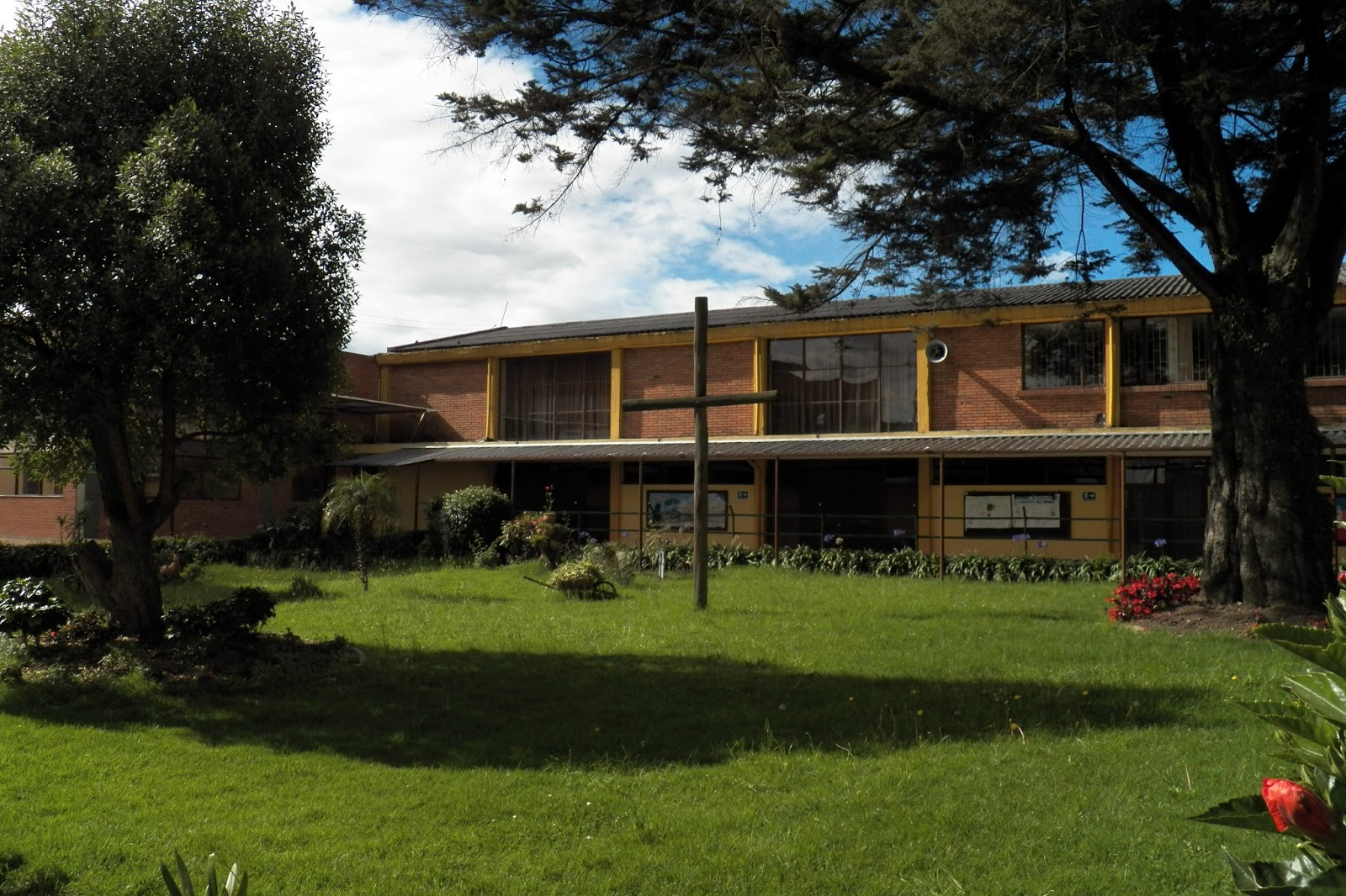 Colegio Yermo Y Parres