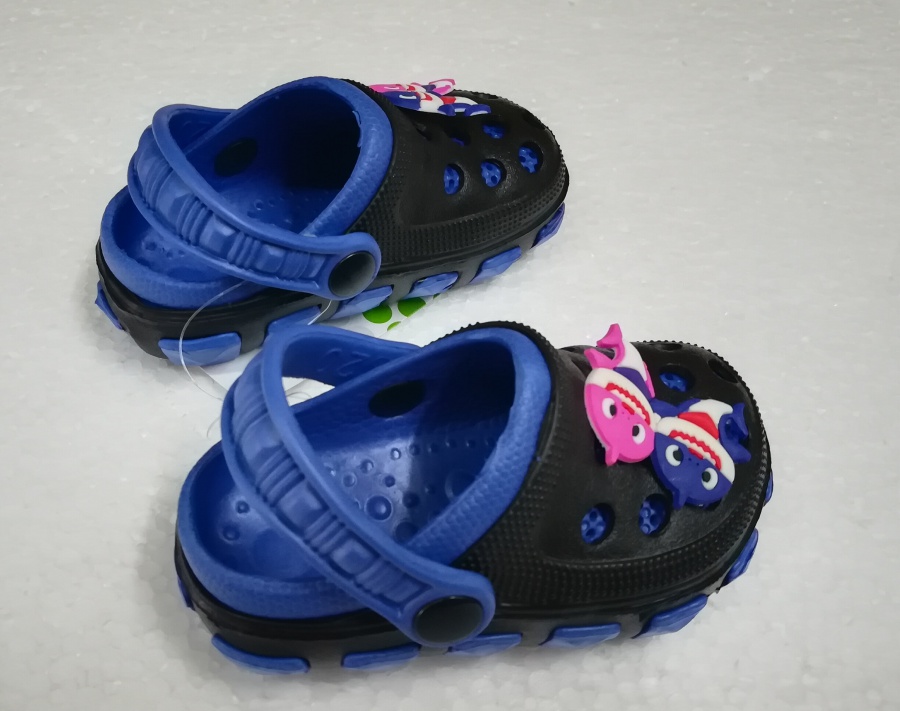 BongBongIdea BABY SHARK SANDALS FOR CHILDREN SIZE 20 TO 29