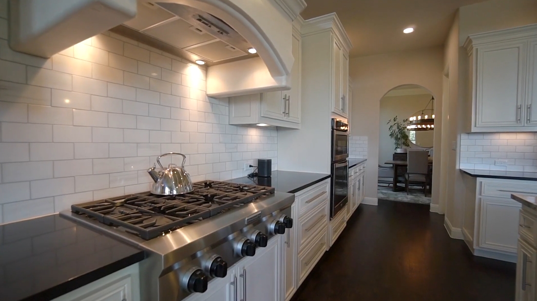 26 Interior Design Photos vs. Rocky Creek Austin Texas Luxury Home Tour