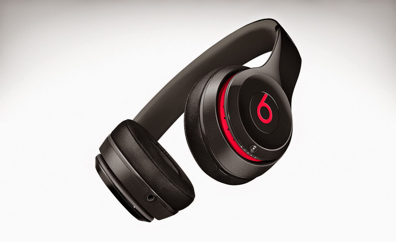 Beats Announces First Headphones under Apple MacMyth