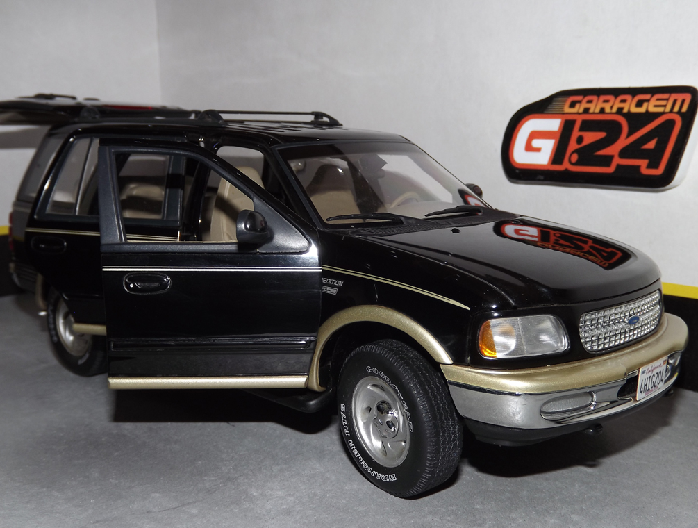 Ford Expedition (Diecast) Garagem124