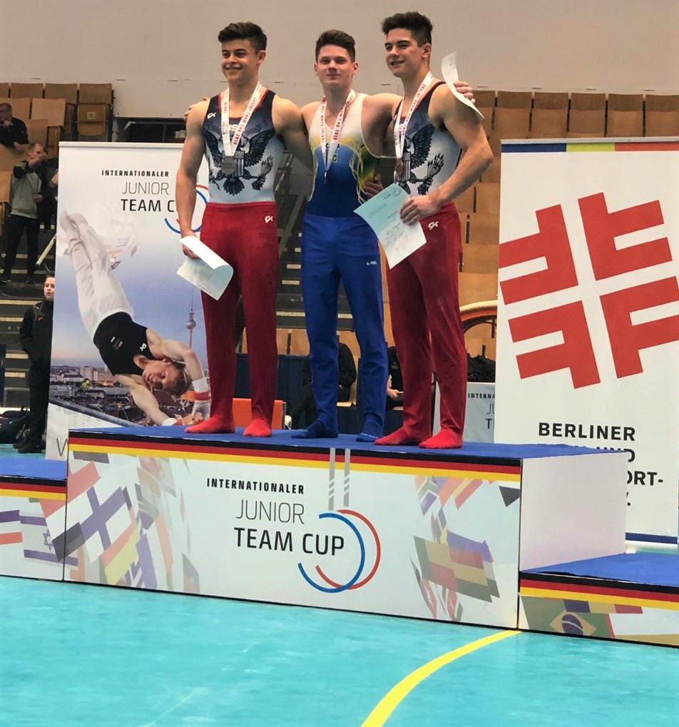 Diogo Soares é ouro na Junior Team Cup de Ginástica Artística, na