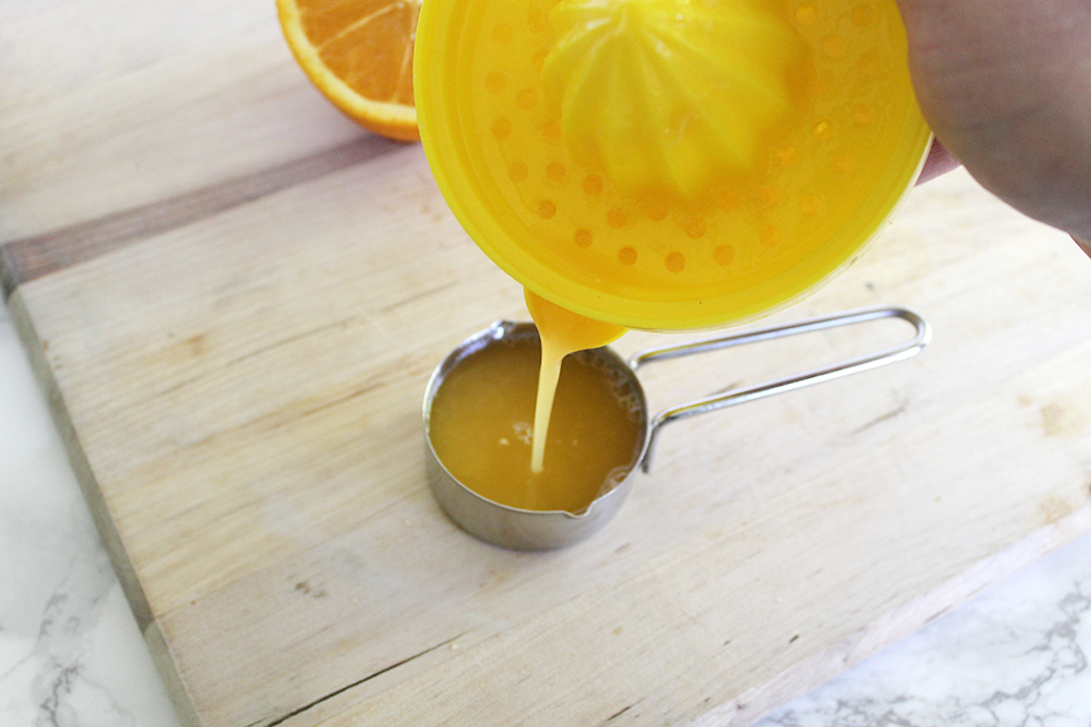 Southern Mom Loves Orange Pecan Cranberry Chutney {A Sauce, Spread, or Dip!}