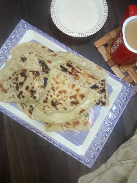 serve-paratha-with-raita