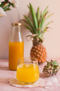 Instant juice made from pineapple squash