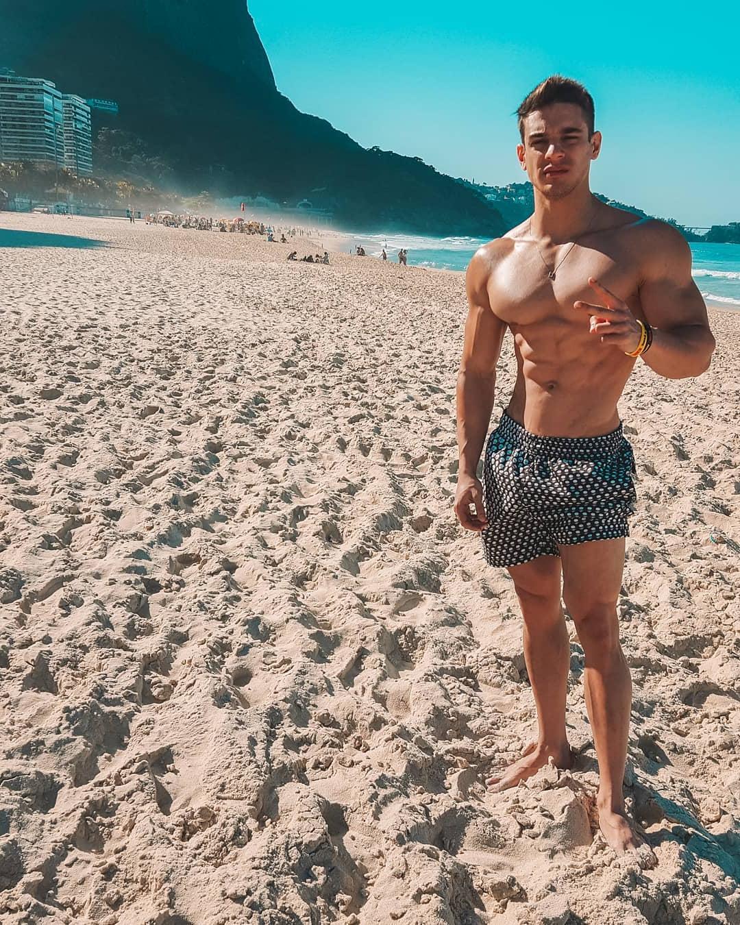 sexy-shirtless-muscular-brazilian-hunks-beach-body-big-pecs