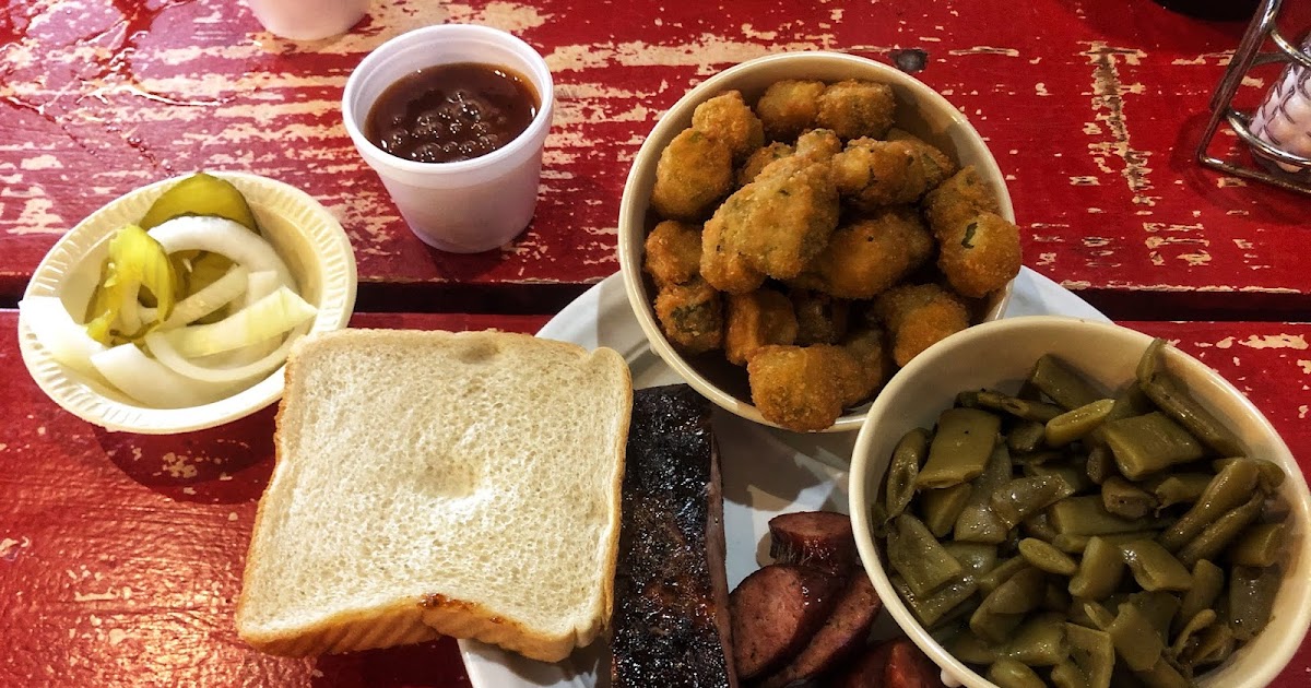 Old Fashioned Texas Barbecue at Hammond's BBQ, Glen Rose, Texas