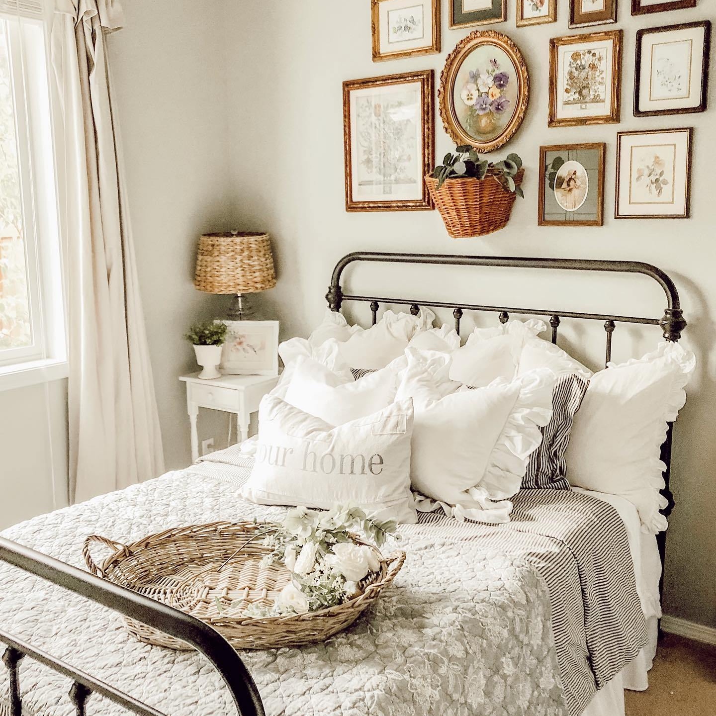 Cottage Bedrooms: Dreamy Designs For Restful Nights