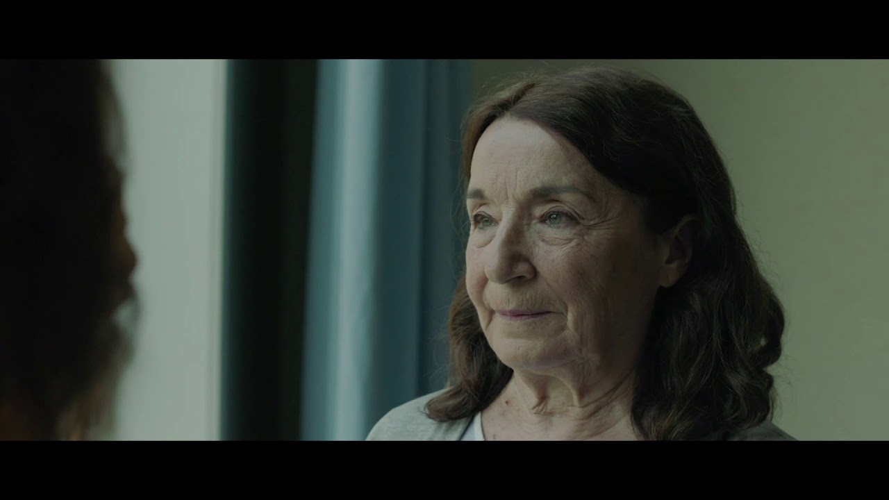 Los Amadores del Cine PETRA MARTÍNEZ ACABA DE RECIBIR EL Los Amadores del Cine PETRA MARTÍNEZ ACABA DE RECIBIR EL